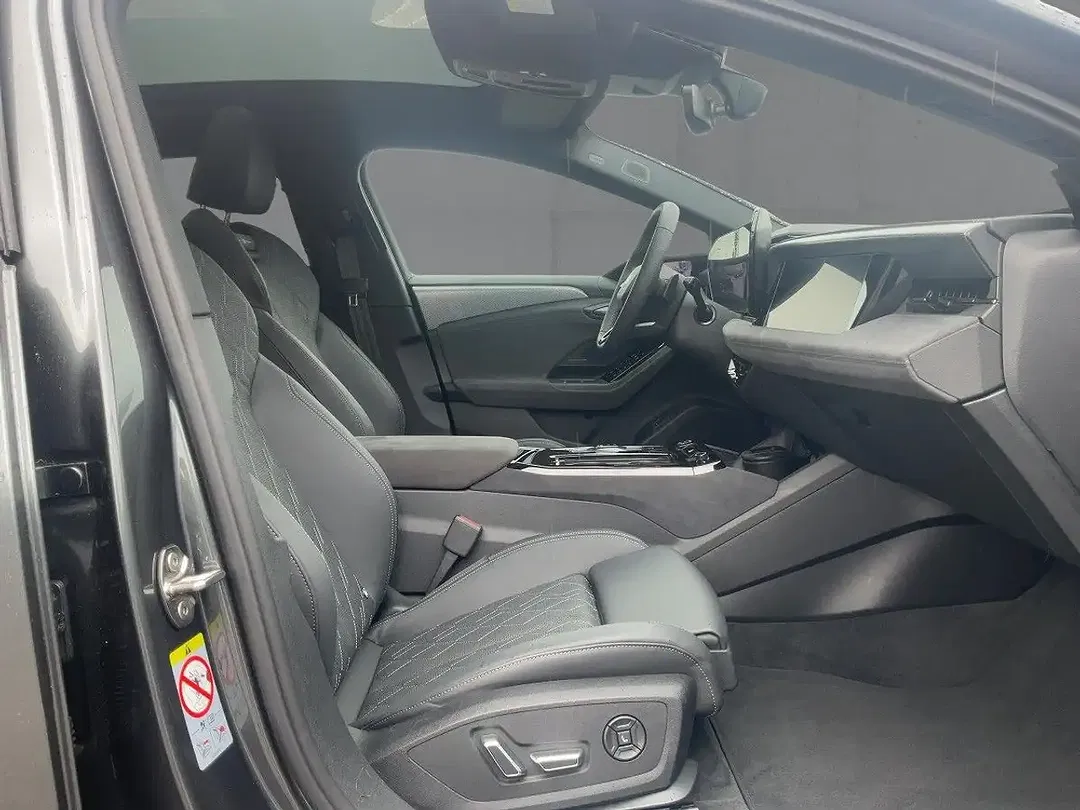 Audi S6 e-tron quattro Edition One - Thumbnail 11