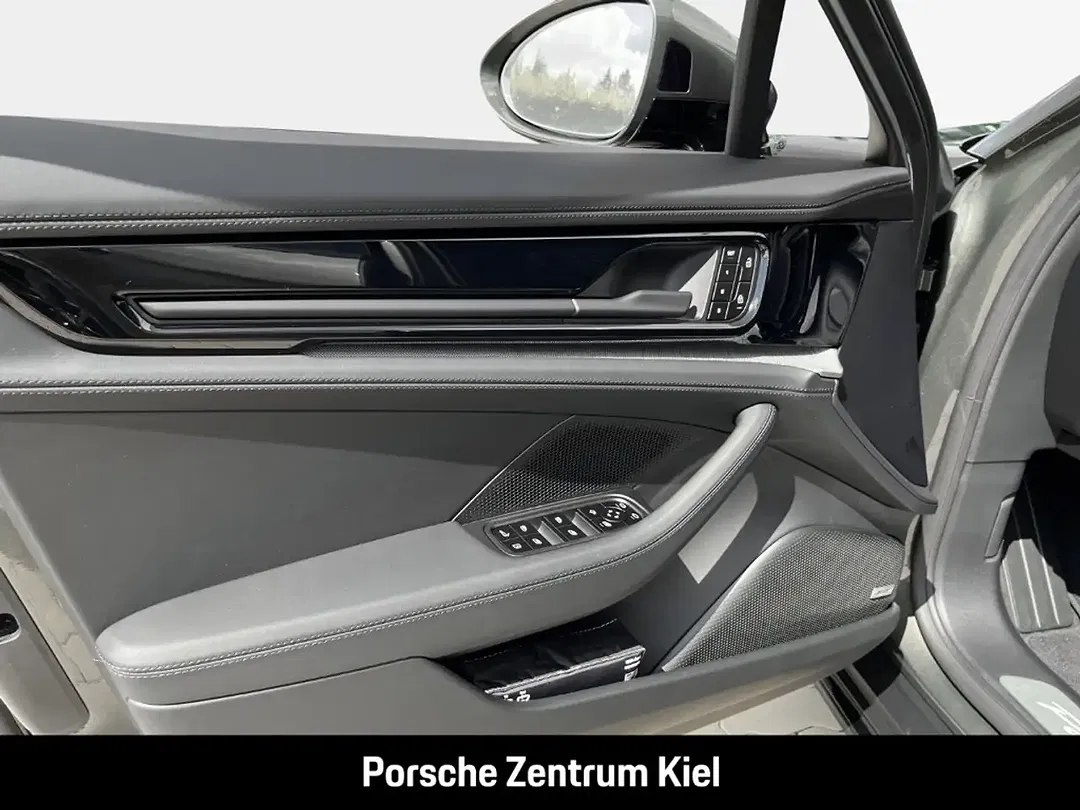Porsche Panamera E-Hybrid 4 - Thumbnail 13