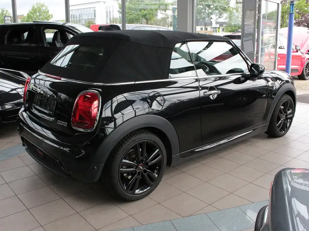 MINI Cooper AUT John Cooper Works - Thumbnail 4