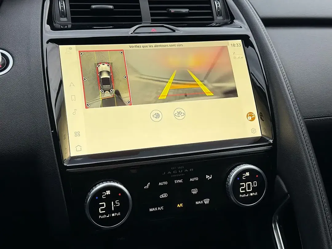 Jaguar E-Pace MHEV - Thumbnail 13