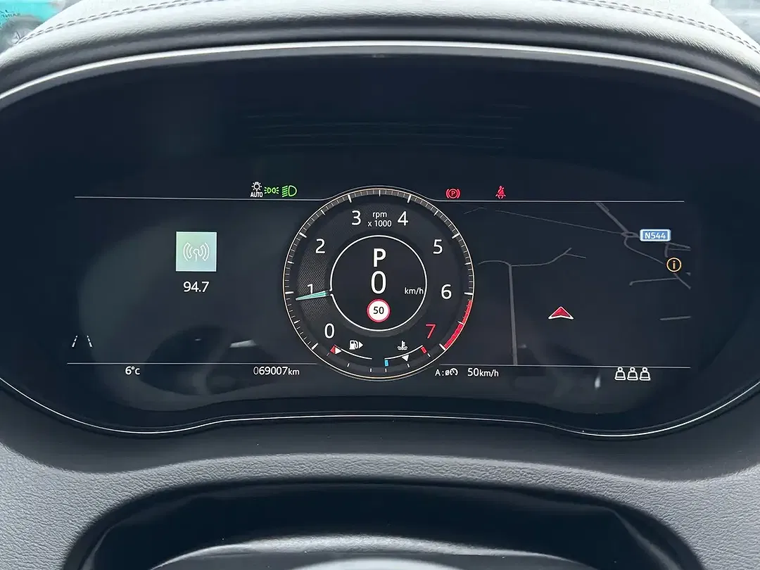 Jaguar E-Pace MHEV - Thumbnail 14