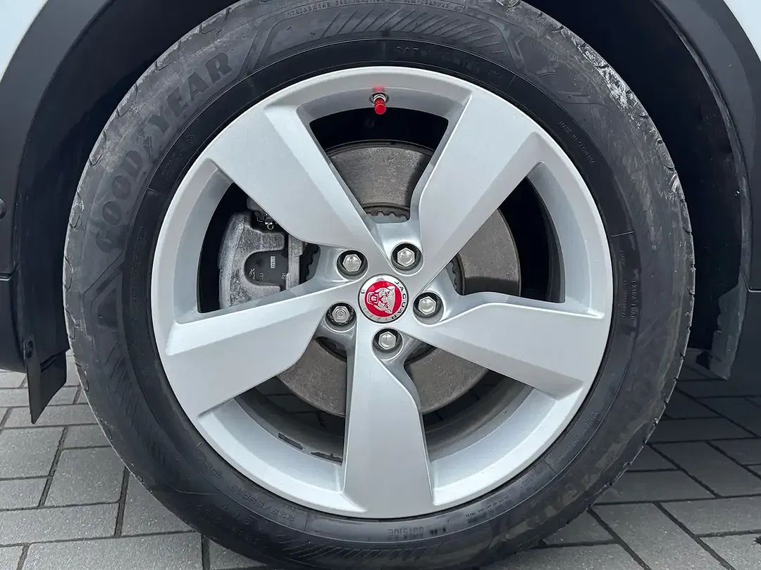 Jaguar E-Pace MHEV - foto 15