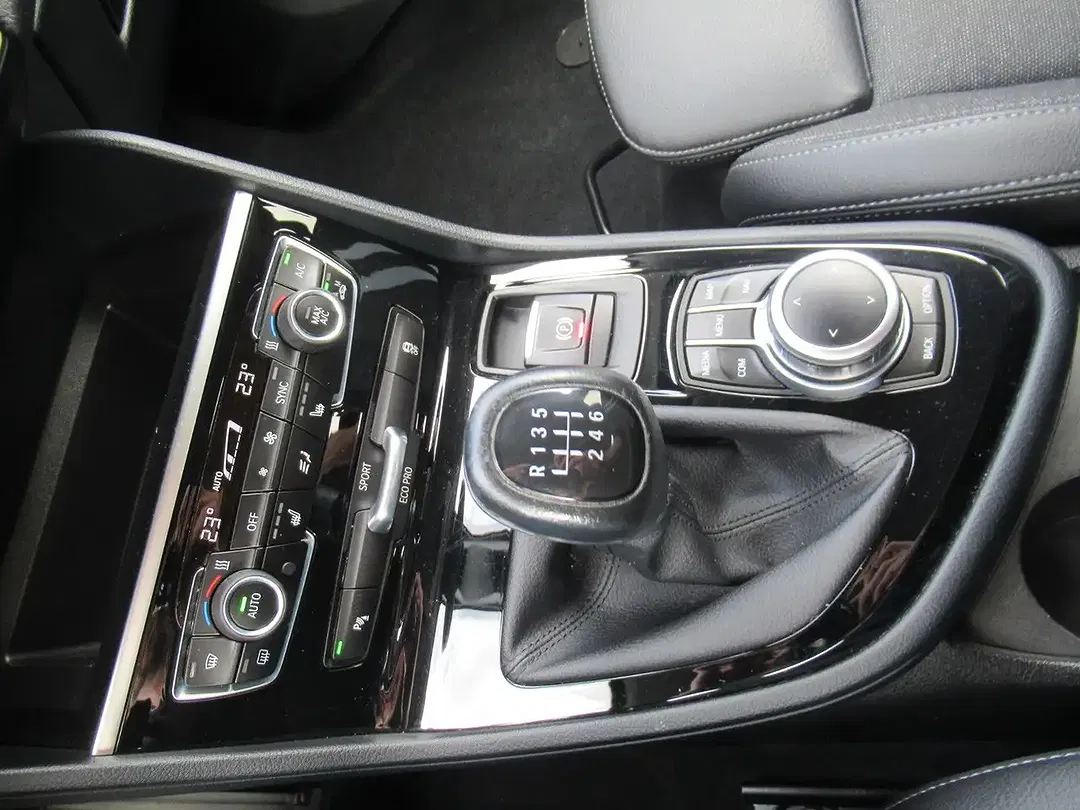 BMW 218 Active Tourer Advantage - Thumbnail 8