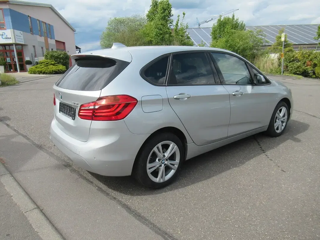 BMW 218 Active Tourer Advantage - foto 2