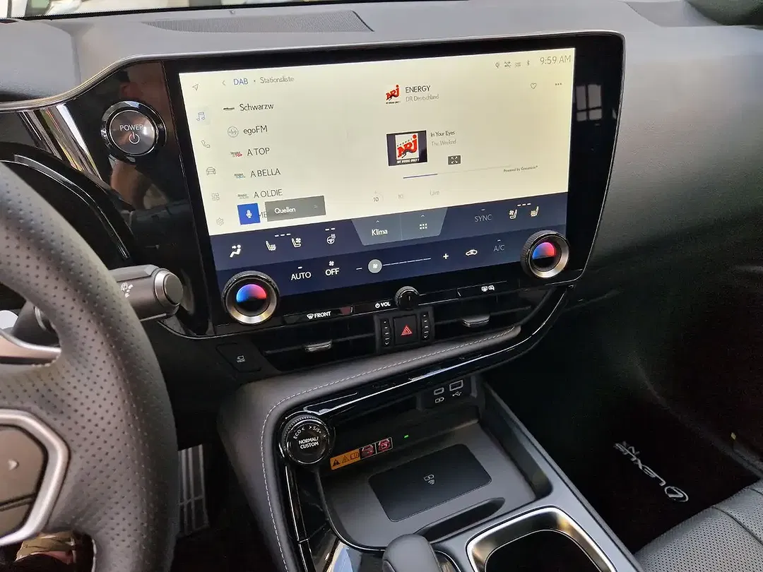 Lexus NX 450h+ F SPORT - Thumbnail 14