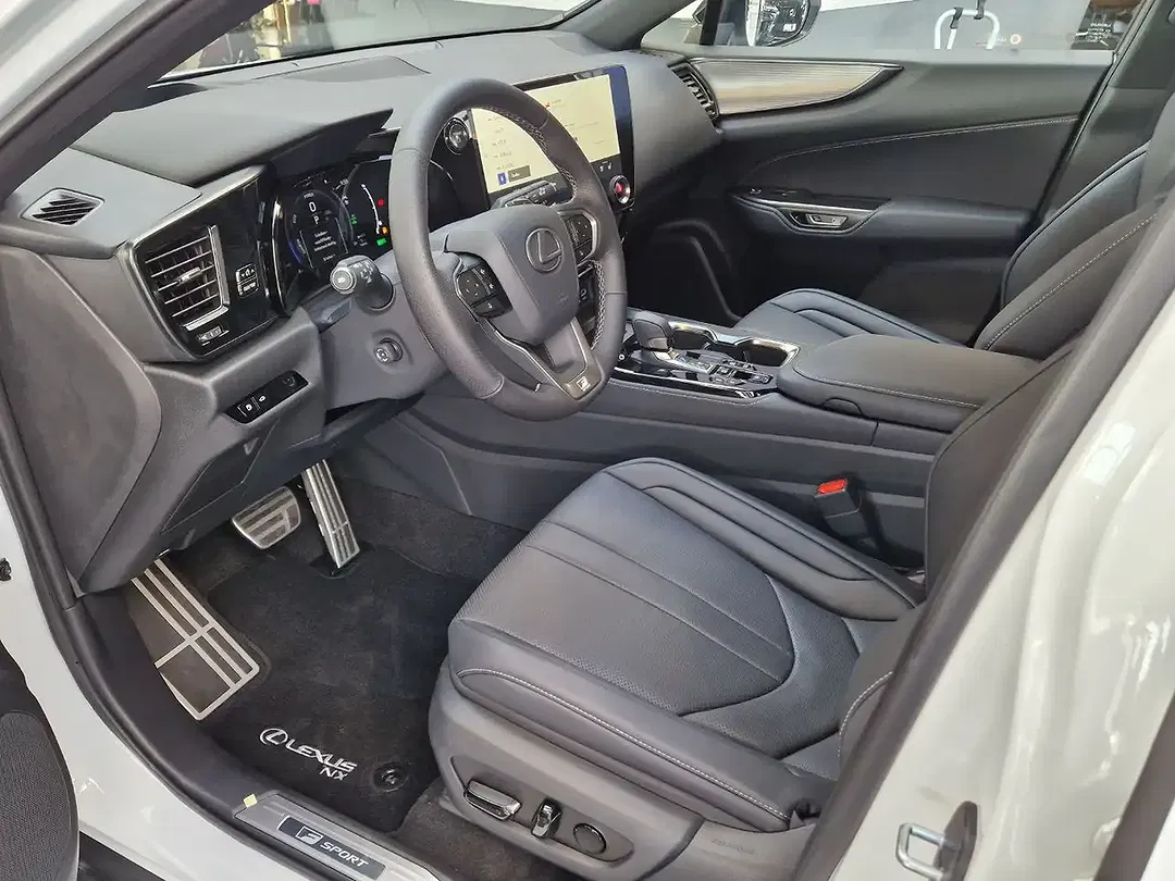 Lexus NX 450h+ F SPORT - Thumbnail 6