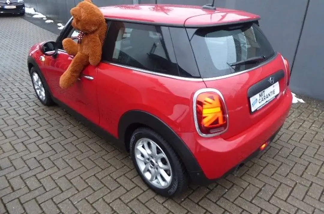 MINI One - Thumbnail 4