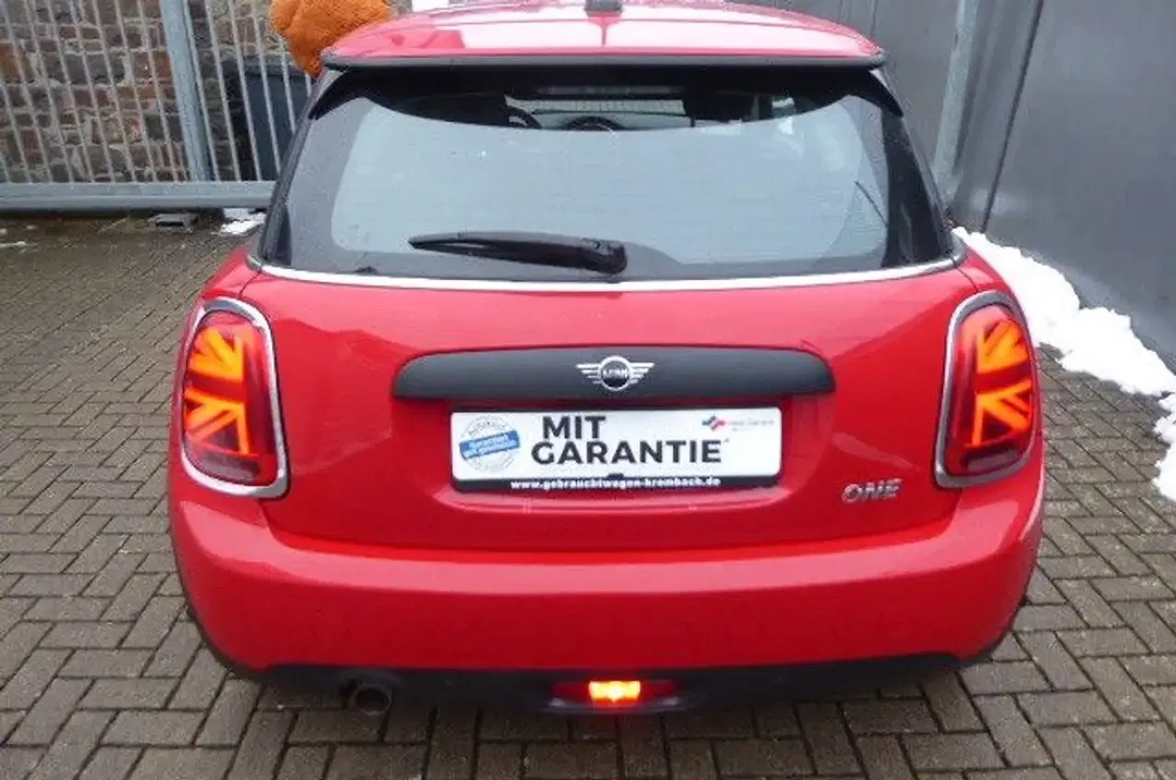 MINI One - Thumbnail 9