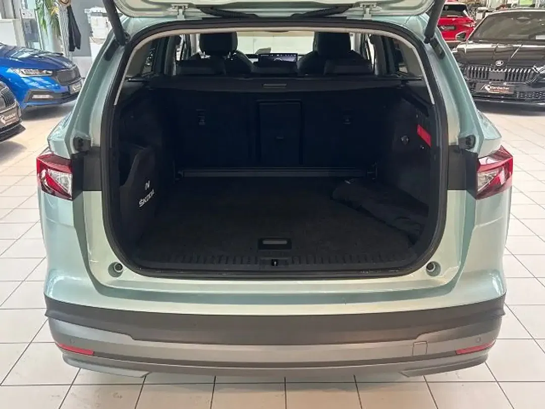 Skoda Enyaq 80 iV Suite - Thumbnail 8