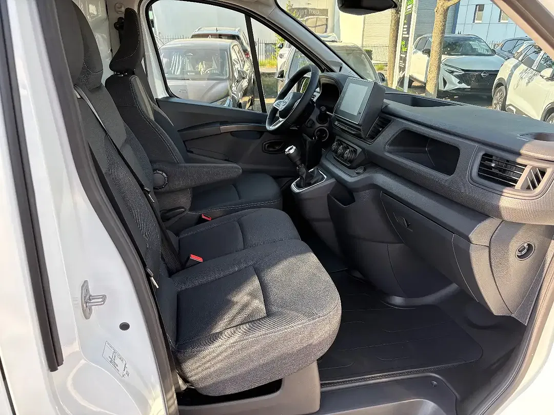 Nissan Primastar dCi 130 3.0t L1H1 N-Connecta - Thumbnail 12