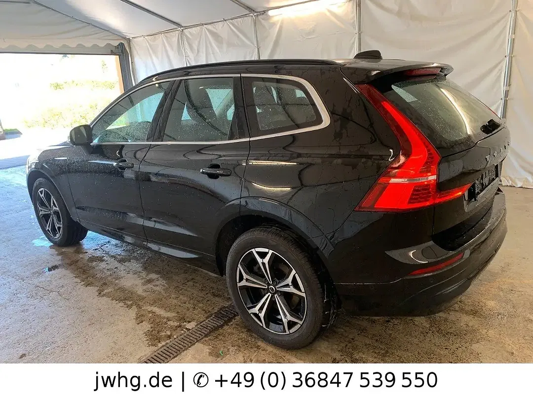 Volvo XC60 Momentum Pro - Thumbnail 4