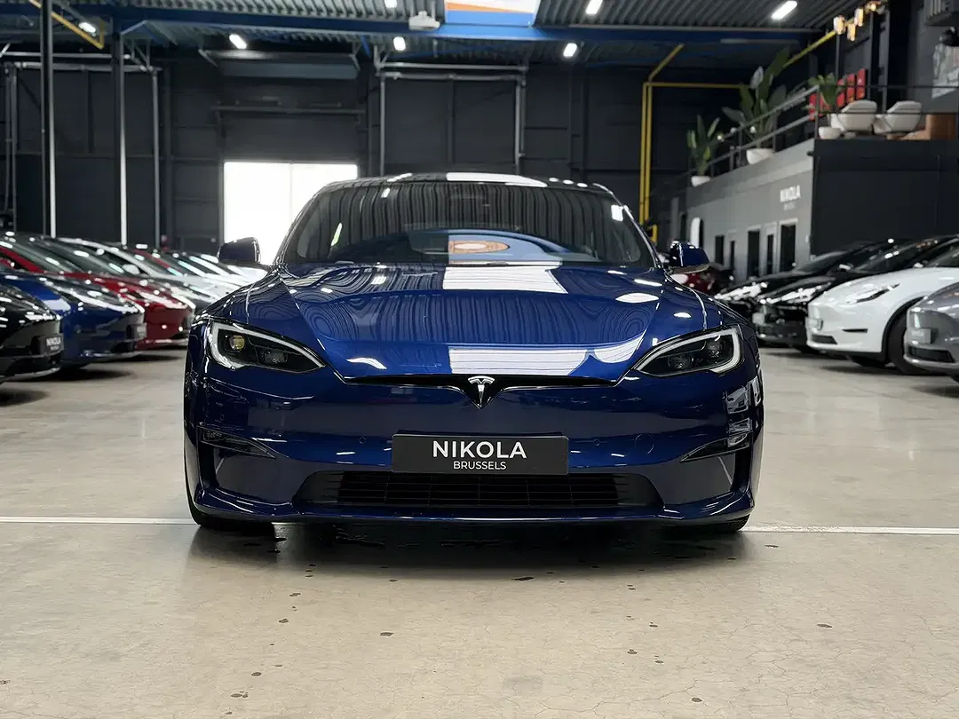 Tesla Model S Plaid - Thumbnail 4