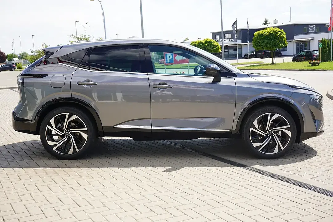 Nissan Qashqai 1.3 DIG-T AUT Tekna+ - Thumbnail 6