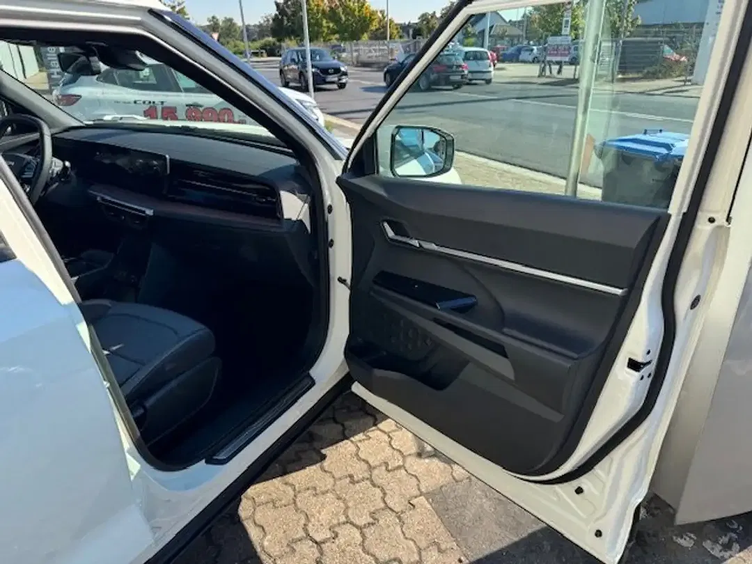 KGM Musso - Thumbnail 7