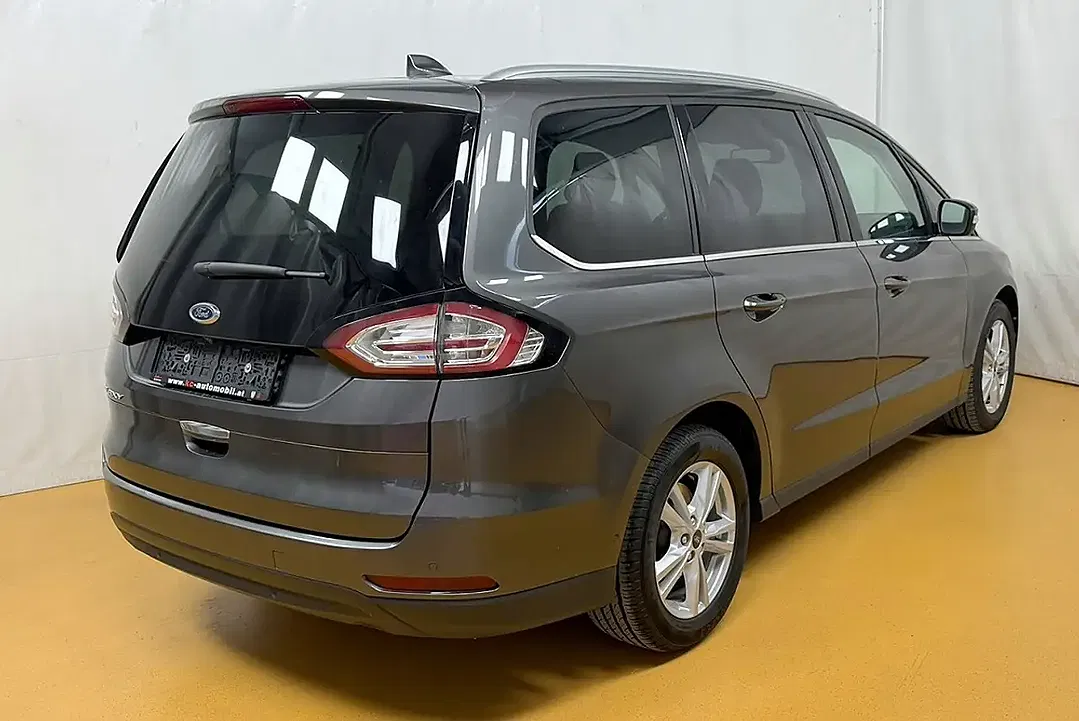 Ford Galaxy 2.0 EcoBlue AUT Titanium - Thumbnail 3