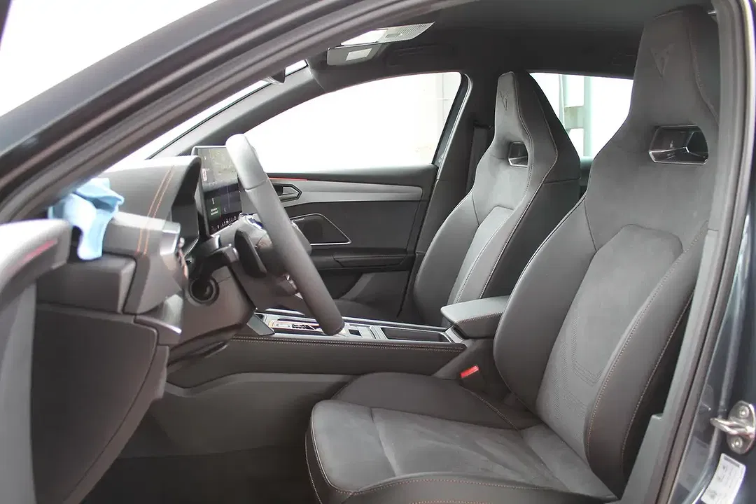 CUPRA Leon 1.5 eTSI Sportstourer - Thumbnail 9