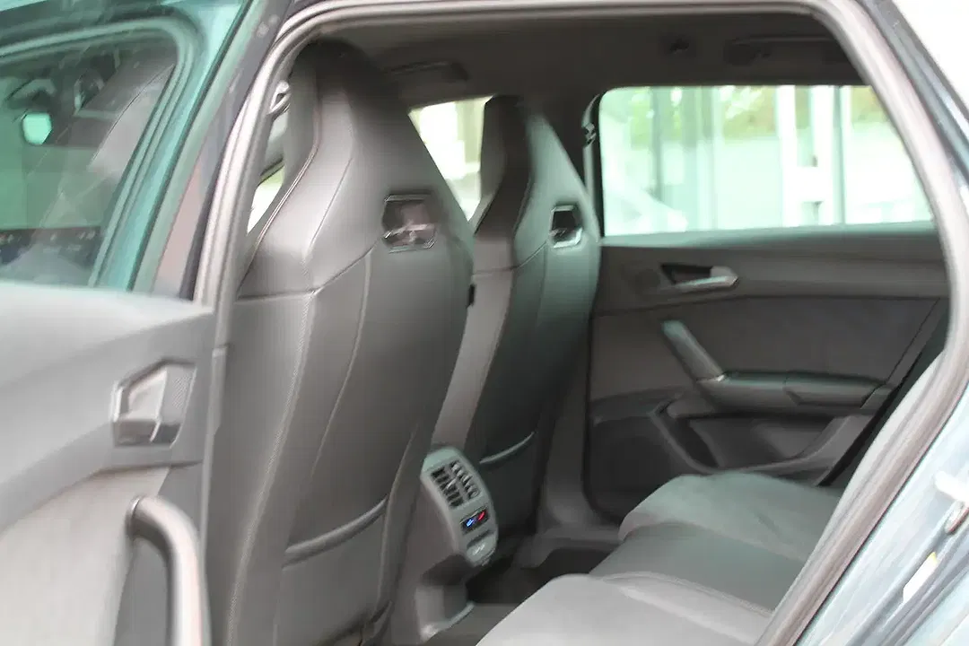 CUPRA Leon 1.5 eTSI Sportstourer - Thumbnail 10