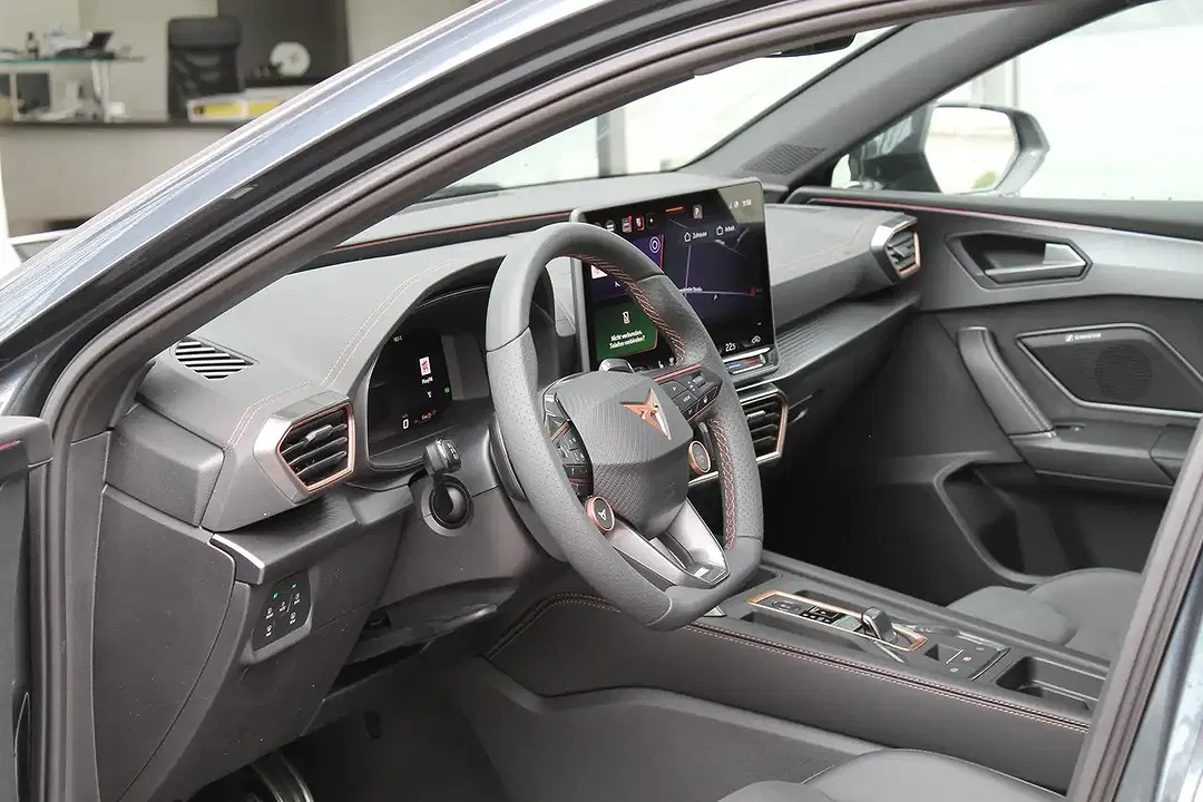 CUPRA Leon 1.5 eTSI Sportstourer - Thumbnail 8