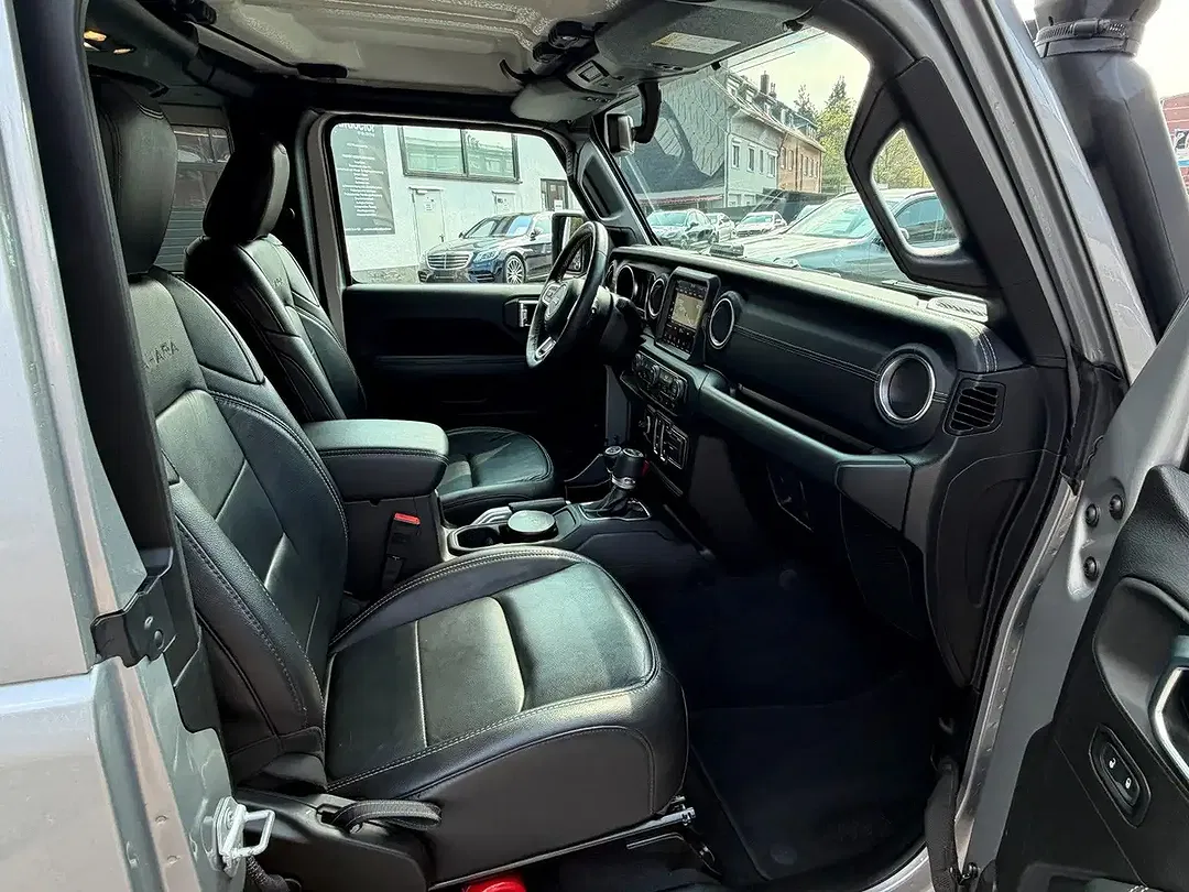 Jeep Wrangler AUT Unlimited Sahara - foto 15