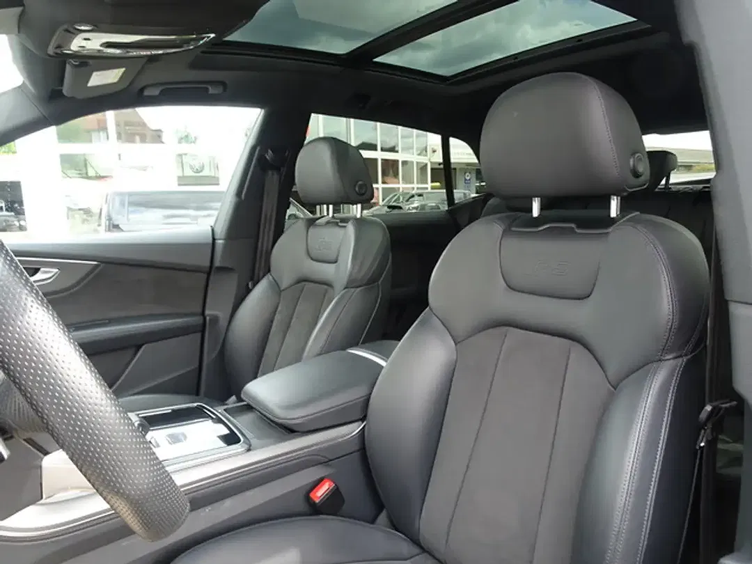 Audi RS Q8 4.0 TFSI quattro Matrix LED - Thumbnail 8