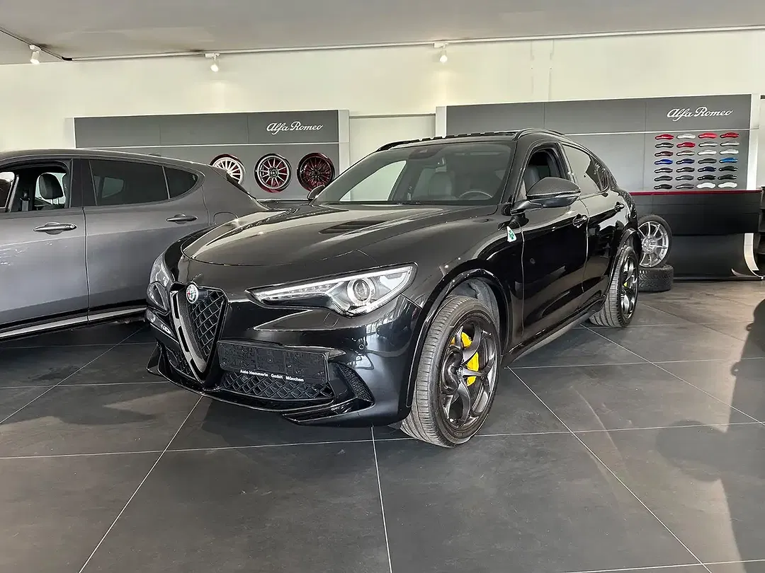 Alfa Romeo Stelvio Q4 Quadrifoglio - Thumbnail 1