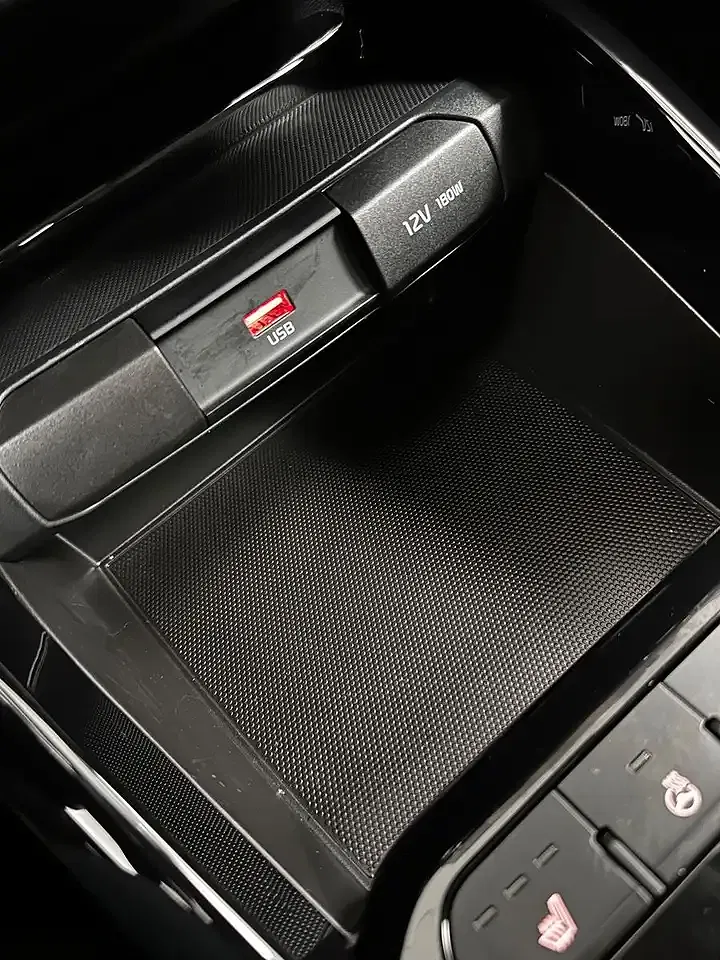 Kia Stonic Vision - Thumbnail 13