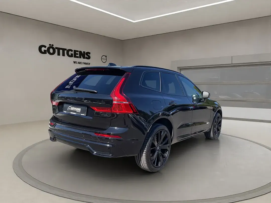 Volvo XC60 B5 Plus Black Edition - Thumbnail 4