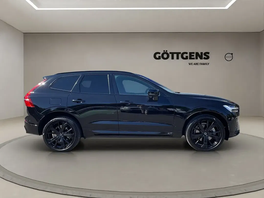 Volvo XC60 B5 Plus Black Edition - Thumbnail 5