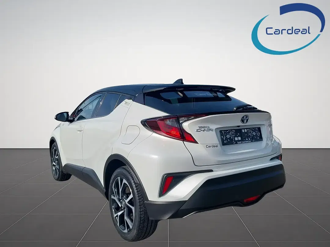 Toyota C-HR Hybrid - Thumbnail 5