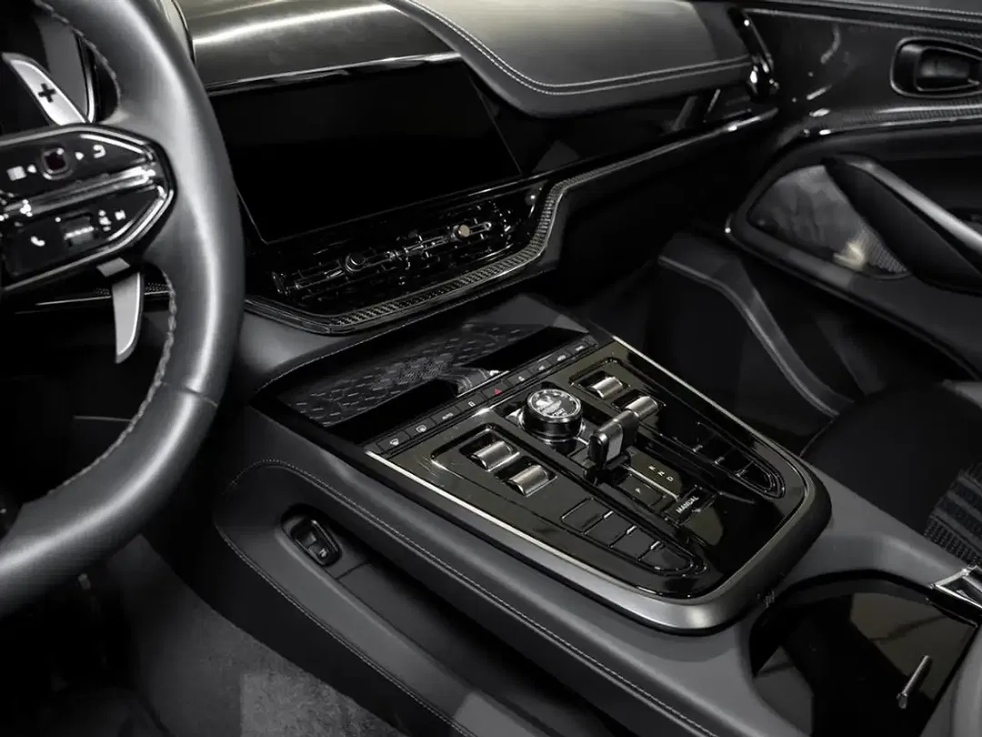 Aston Martin DBX 707 - Thumbnail 5