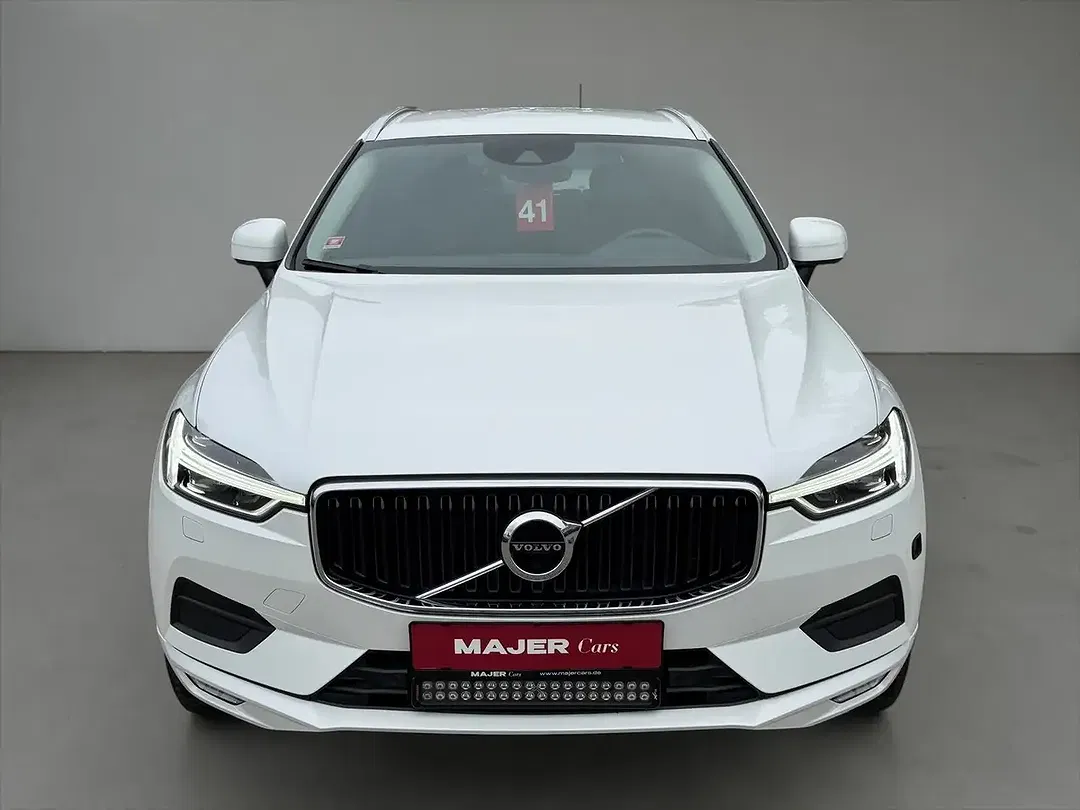 Volvo XC60 AWD Momentum Pro - foto 2