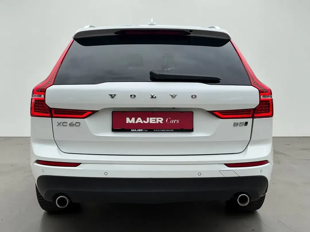 Volvo XC60 AWD Momentum Pro - Thumbnail 5
