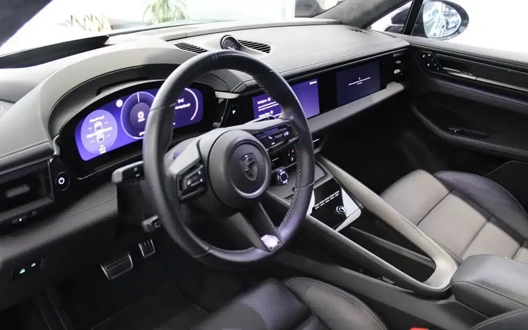 Porsche Macan EV Design - Thumbnail 3