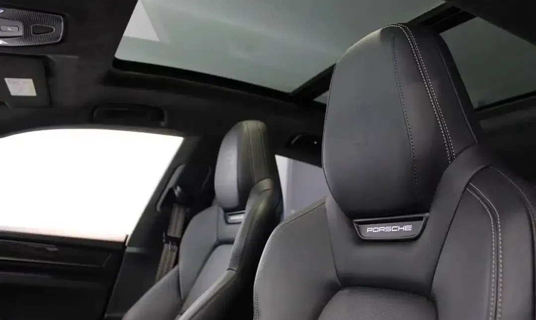 Porsche Macan EV Design - Thumbnail 4