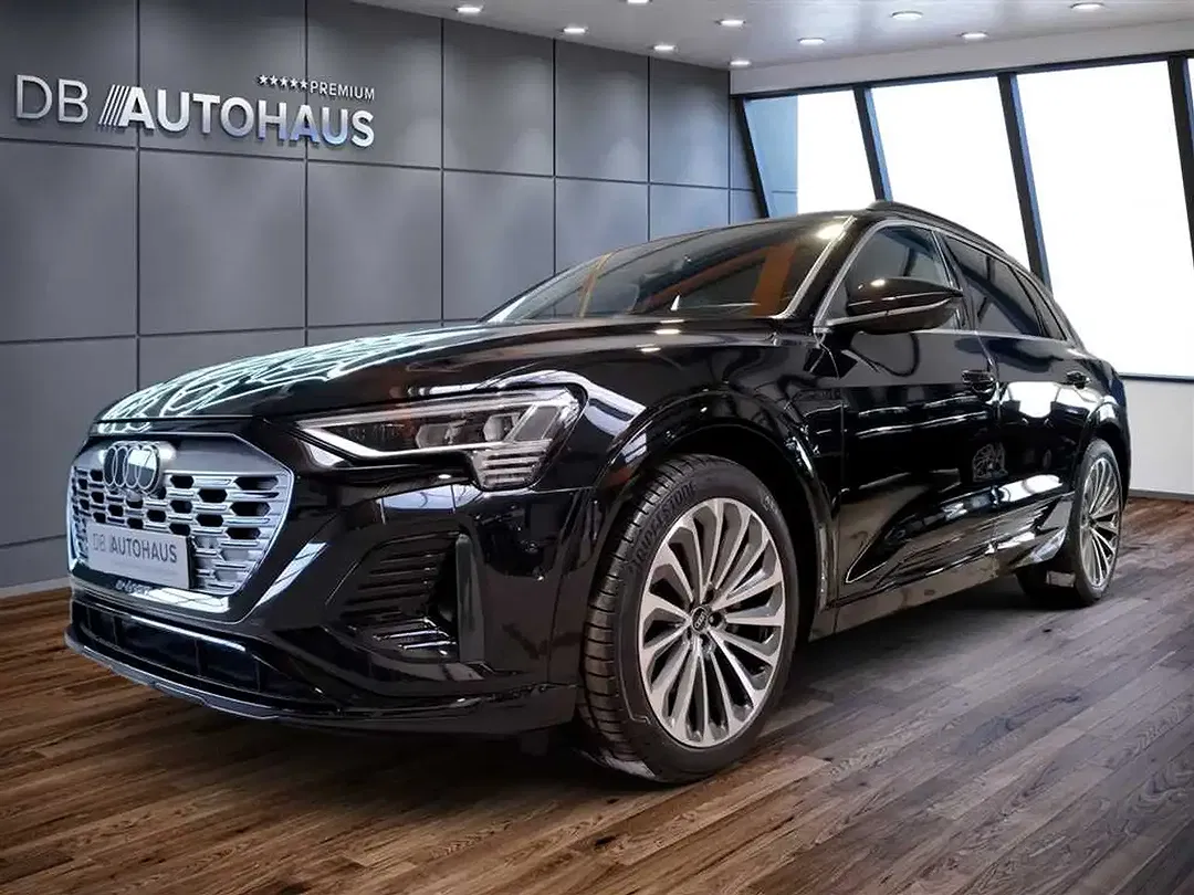 Audi Q8 55 BEV quattro S line - foto 1