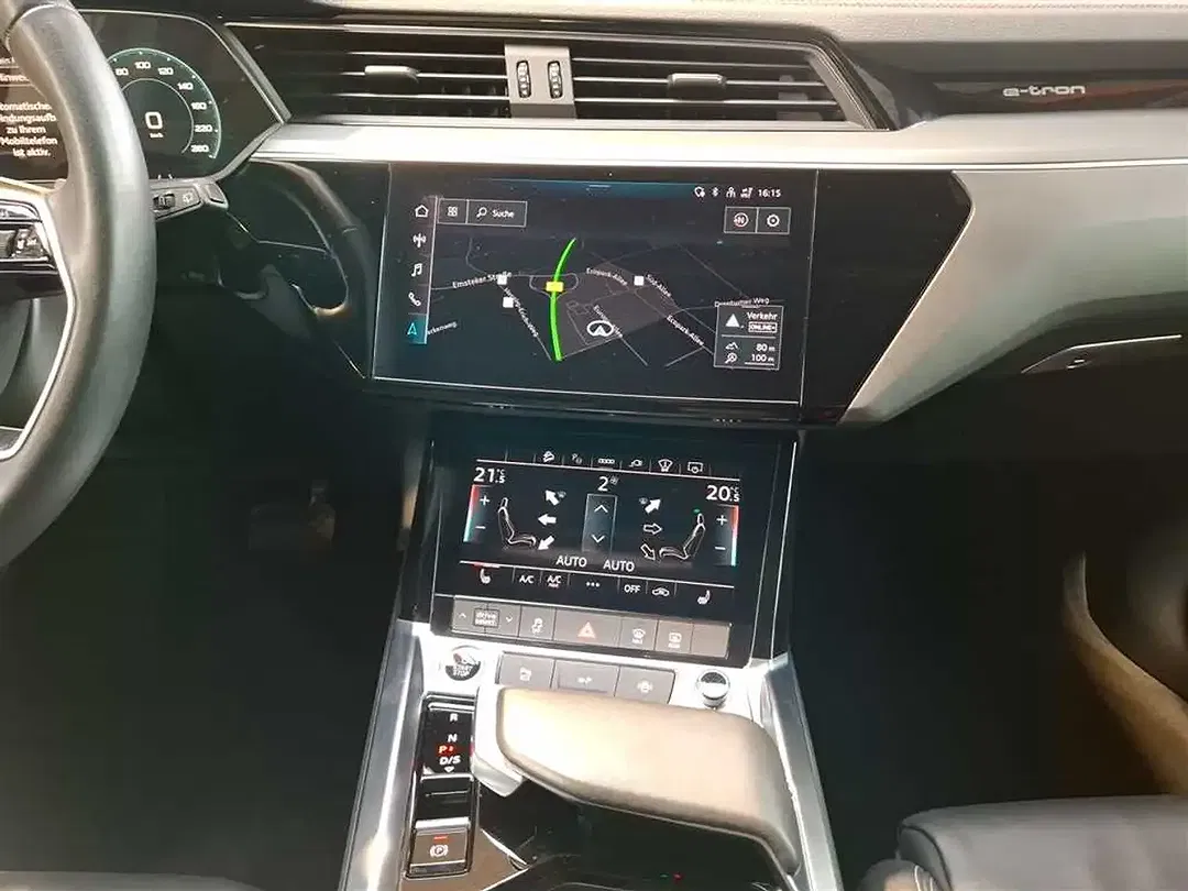 Audi Q8 55 BEV quattro S line - Thumbnail 13