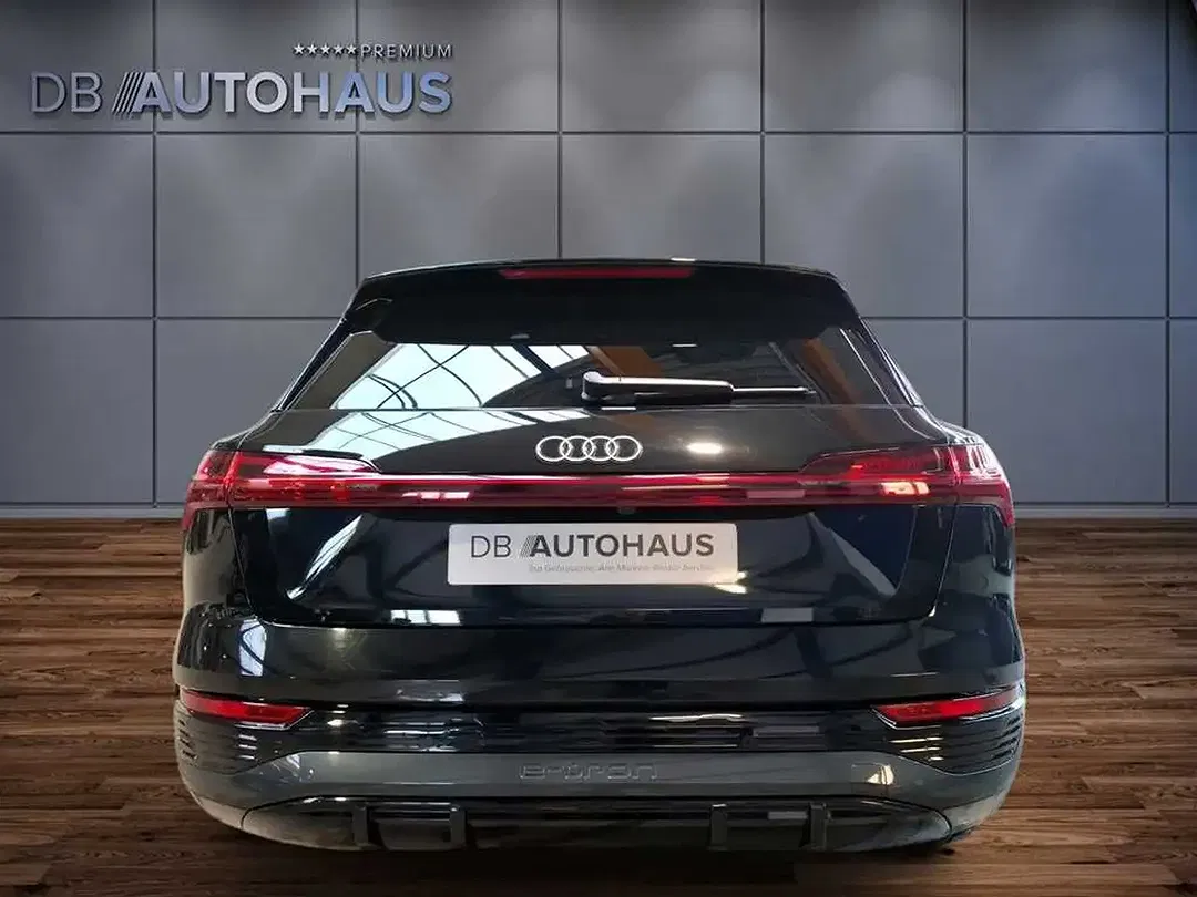 Audi Q8 55 BEV quattro S line - Thumbnail 5