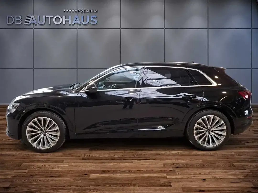 Audi Q8 55 BEV quattro S line - Thumbnail 7