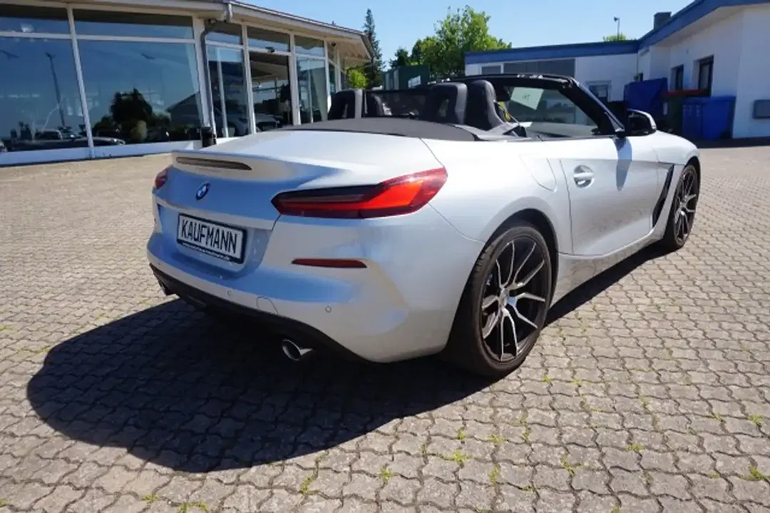 BMW Z4 sDrive - Thumbnail 3