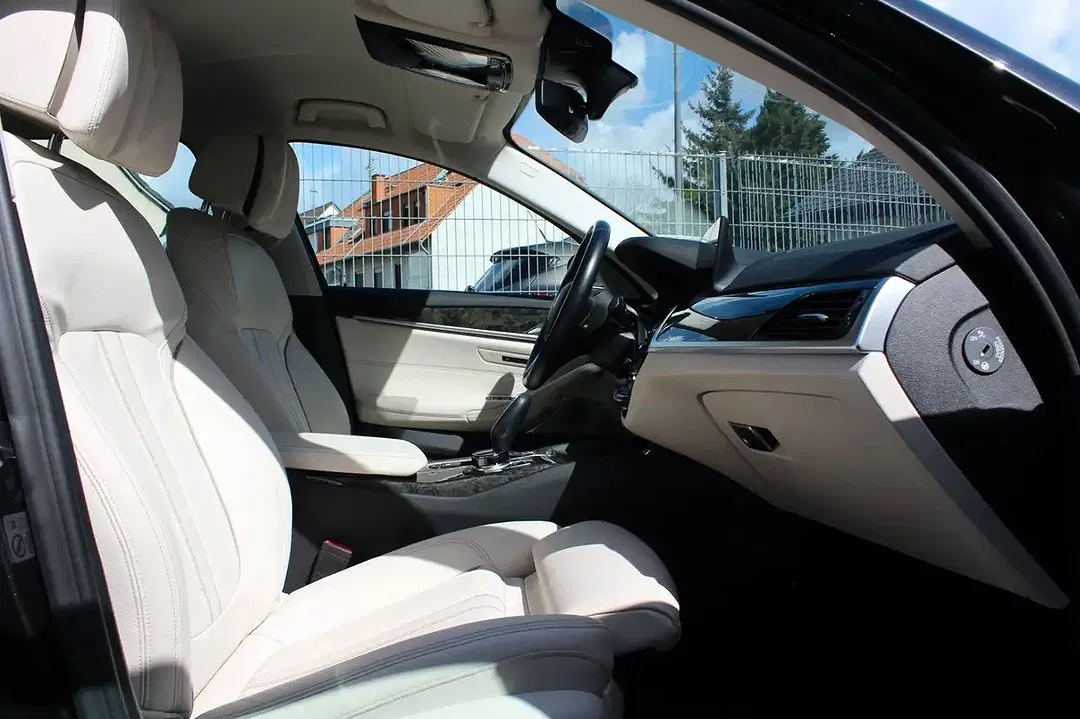 BMW 530 xDrive - Thumbnail 11