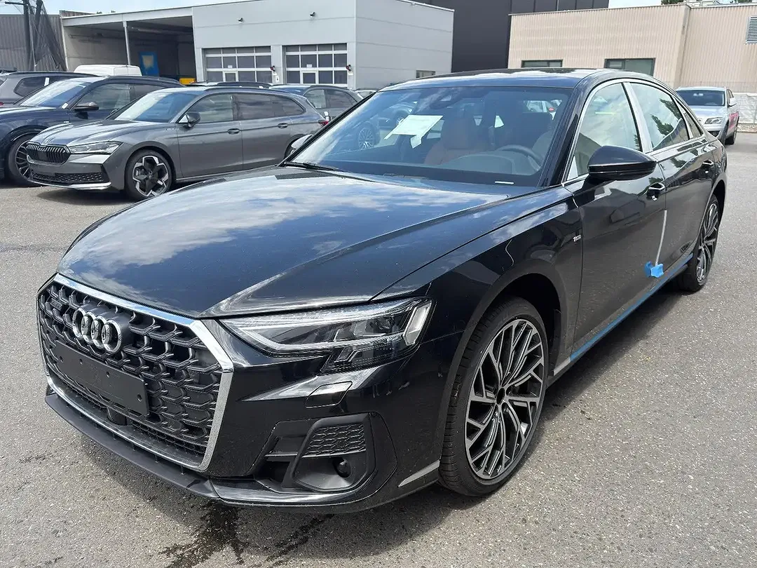 Audi A8 60 TFSI e quattro - foto 1