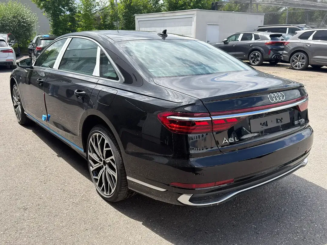 Audi A8 60 TFSI e quattro - Thumbnail 11