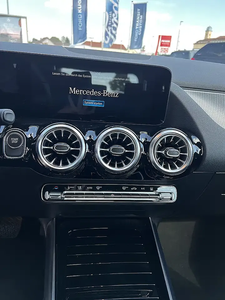 Mercedes-Benz EQA 250 AUT - Thumbnail 12