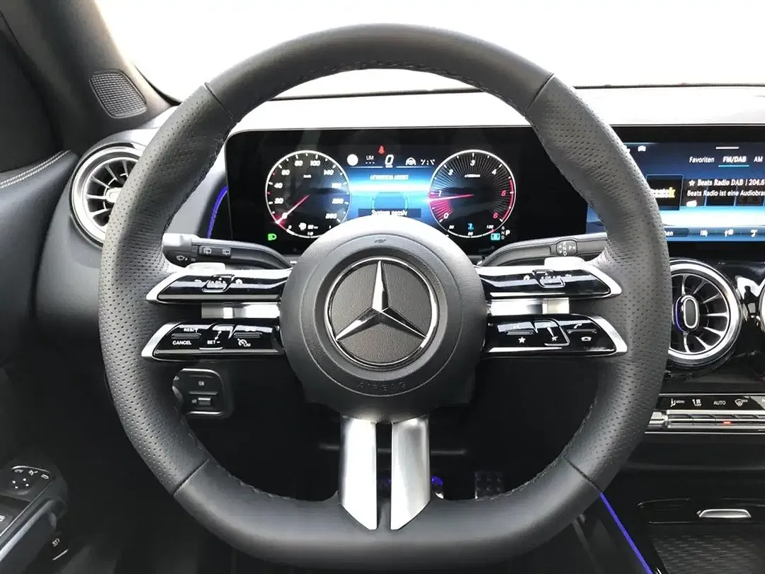 Mercedes-Benz GLB 220 4MATIC AMG MBUX Night - Thumbnail 10