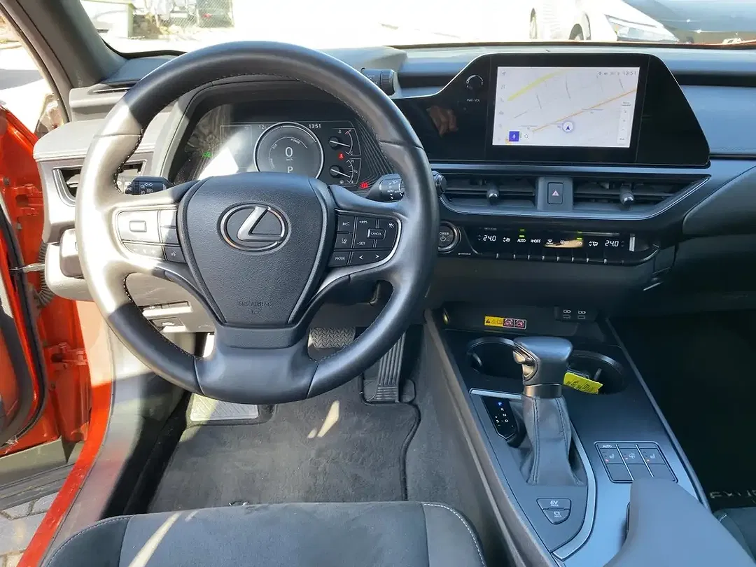 Lexus UX 250h Style Edition - Thumbnail 10