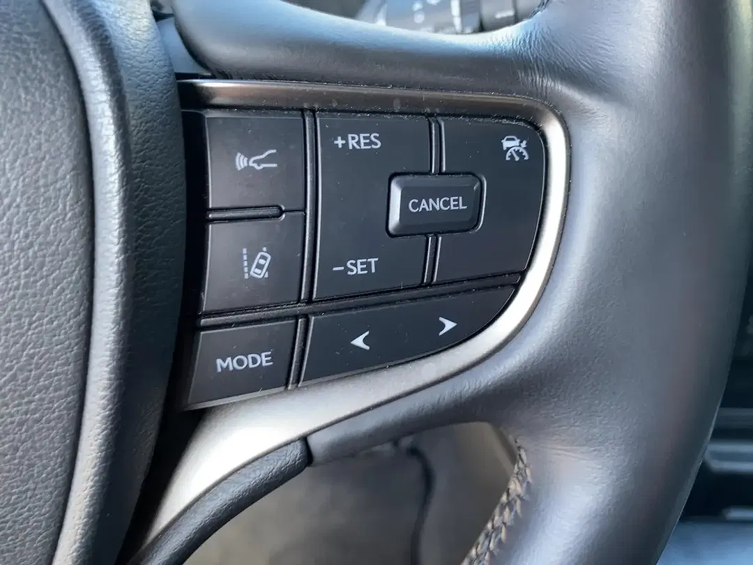 Lexus UX 250h Style Edition - Thumbnail 18