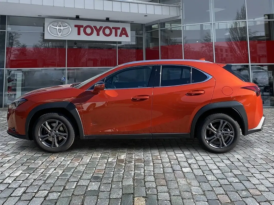 Lexus UX 250h Style Edition - foto 2