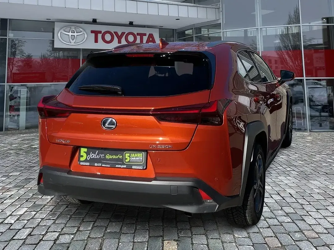 Lexus UX 250h Style Edition - Thumbnail 4