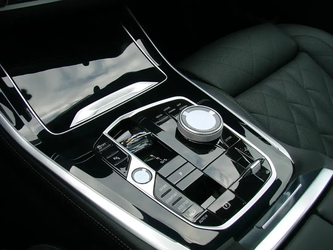 BMW X5 M V8 xDrive M Sport Pro - Thumbnail 11