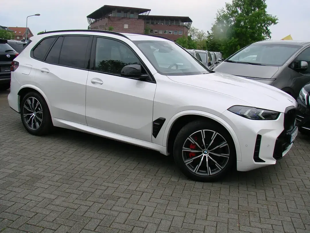 BMW X5 M V8 xDrive M Sport Pro - Thumbnail 7